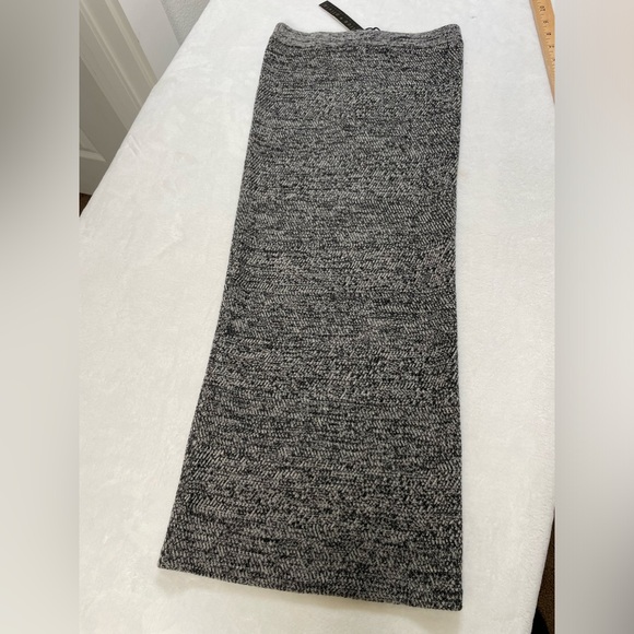 Alice + Olivia Wool Soft Knit Pencil Skirt - Picture 6 of 16